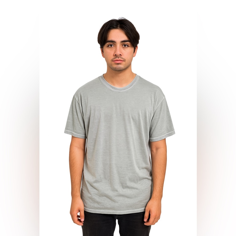 Men’s silver super silky soft XL Crew Neck Tshirt, Real Essentials